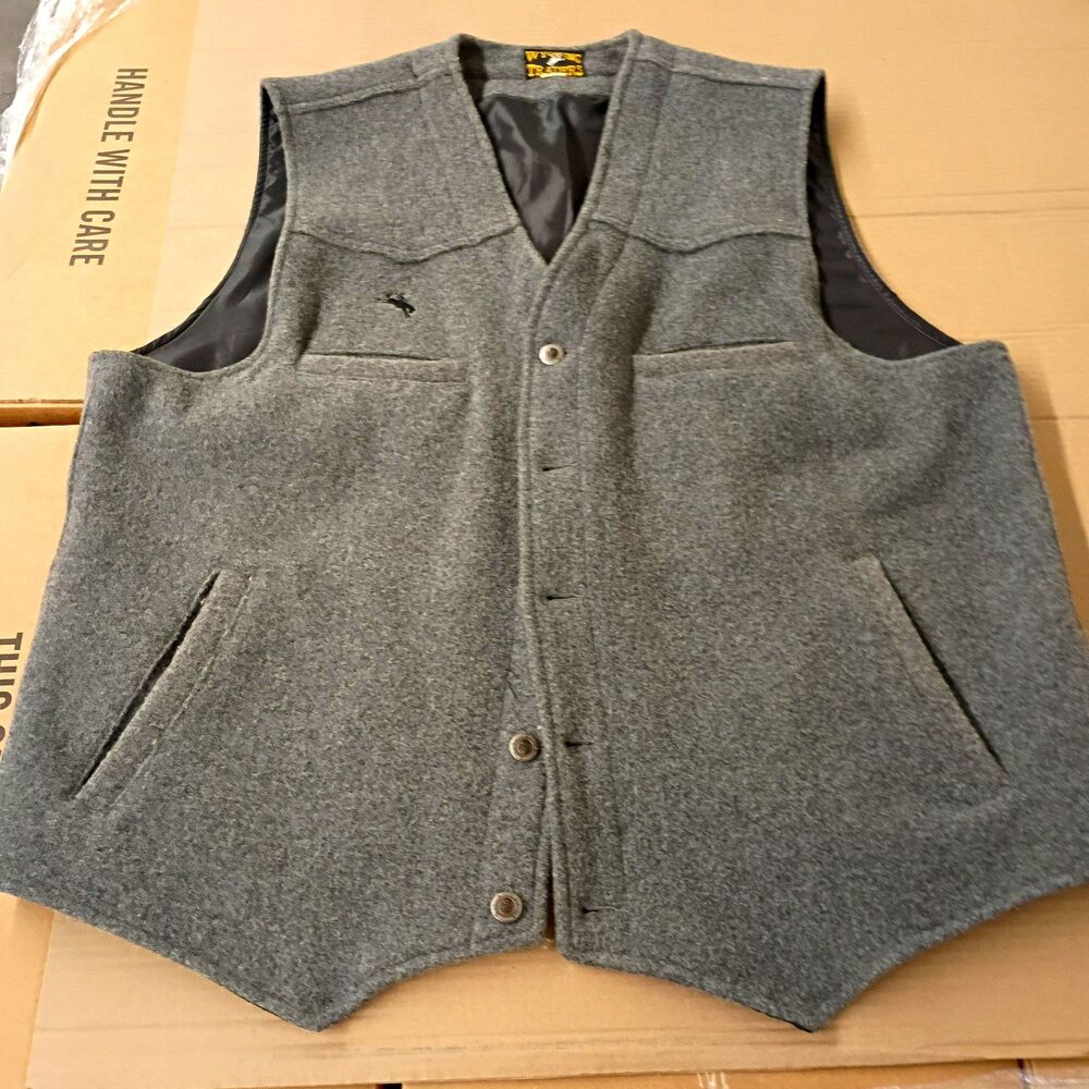 Wyoming Traders Men's Gray Wool Button Front V-Neck Lined Vest Pockets M